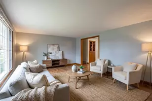 1087 Bethany Pl, Ashwaubenon, WI 54304 - Photo 4