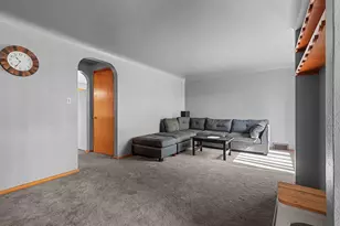 1012 Redwood Dr, Green Bay, WI 54304 - Photo 12