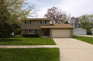 1235 S Westhaven Dr, Oshkosh, WI 54904 - Photo 48