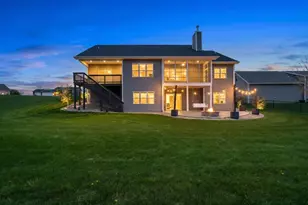 306 Ashtin Wy, Hortonville, WI 54944 - Photo 4