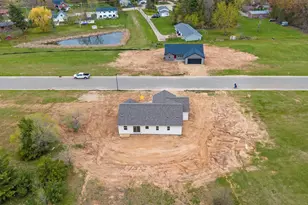 1900 Southland Ln, New London, WI 54961 - Photo 6