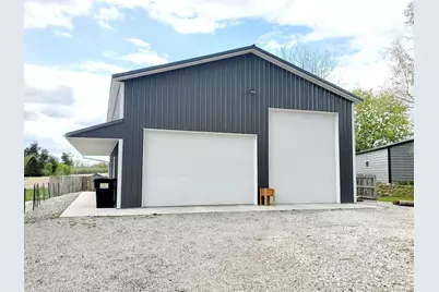 N4687 Church Street, New London, WI 54961 - Photo 2