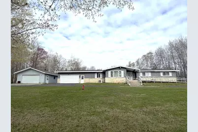 N2813 Bay De Noc Drive, Menominee, MI 49858 - Photo 1