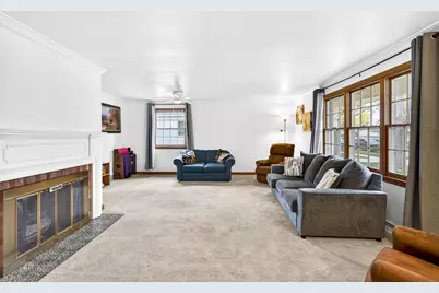 1221 Division Street, Green Bay, WI 54303 - Photo 6