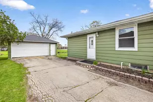 946 4th St, Menasha, WI 54952 - Photo 30