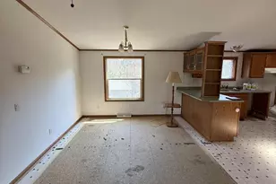 N6720 S 3rd St, Crivitz, WI 54114 - Photo 16