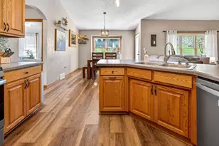 220 East Ridge St, New London, WI 54961 - Photo 8