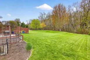 N9023 Spring Valley Rd, Menasha, WI 54952 - Photo 46