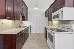 248 Bayberry Ln, Fond du Lac, WI 54935 - Photo 2