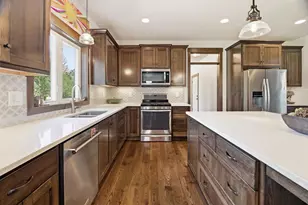 W5866 Sweet William Dr, Appleton, WI 54915 - Photo 12