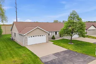 1678a Drum Corps Dr, Menasha, WI 54952 - Photo 32