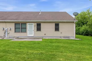 1678a Drum Corps Dr, Menasha, WI 54952 - Photo 26