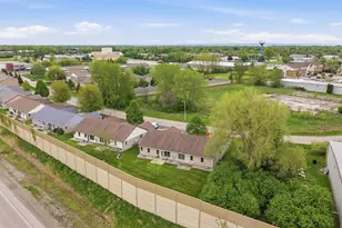 1678a Drum Corps Dr, Menasha, WI 54952 - Photo 30