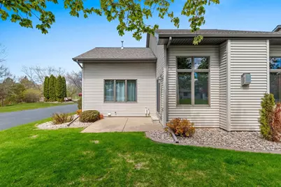 800 East River Drive #F, De Pere, WI 54115 - Photo 2