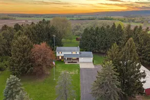 6911 Fahley Rd, Oshkosh, WI 54904 - Photo 2