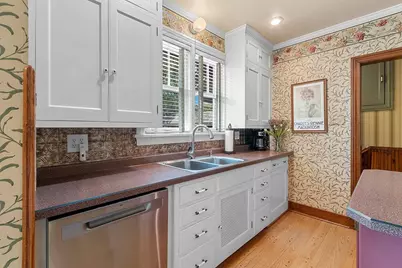 212 Miramar Drive, Green Bay, WI 54301 - Photo 16