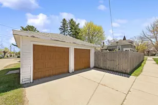 1328 10th St, Marinette, WI 54143 - Photo 8