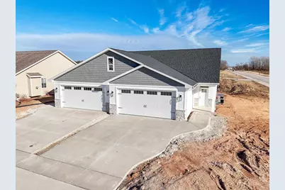 1901 Hidden Hollow Lane, Manitowoc, WI 54220 - Photo 2