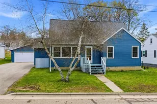 140 N 8th Pl, Sturgeon Bay, WI 54235 - Photo 1