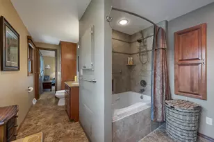 413 S Good Hope Rd, De Pere, WI 54115 - Photo 6