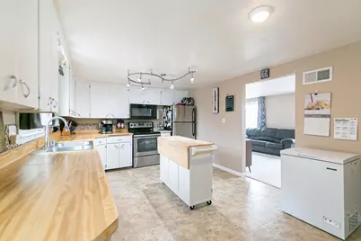 1105 Madison Street, Little Chute, WI 54140 - Photo 10