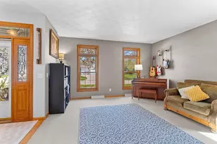 88 Bellevue Pl, Appleton, WI 54913 - Photo 6