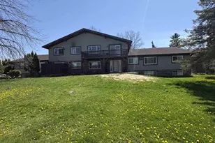 N5625 Riverside Dr, Shawano, WI 54166 - Photo 2