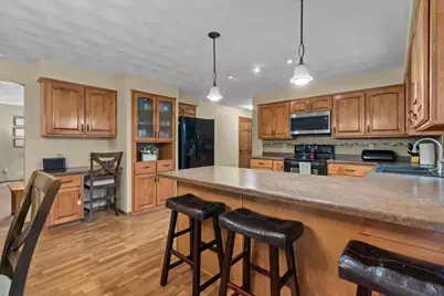 W2572 Colonial Court, Appleton, WI 54915 - Photo 12