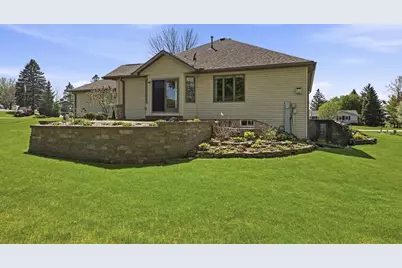 W5472 Edelweiss Court, Appleton, WI 54913 - Photo 32
