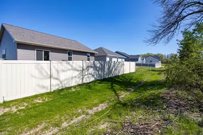 N9339 Gemstone Court, Appleton, WI 54915 - Photo 32
