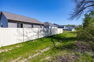 N9339 Gemstone Ct, Appleton, WI 54915 - Photo 32
