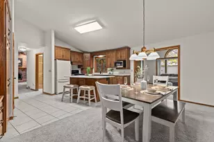 21 Kensington Ct, Appleton, WI 54915 - Photo 14