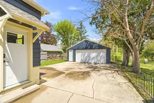1226 Bay Shore Dr, Oshkosh, WI 54901 - Photo 20