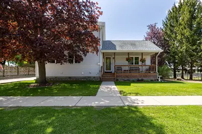 605 Maple Street, Palmyra, WI 53156 - Photo 2