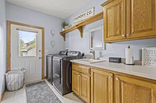 4240 N Wedgewood Dr, Appleton, WI 54911 - Photo 28