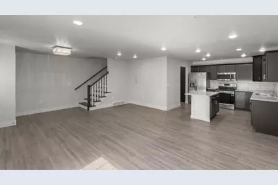 228 Jackson Street, Green Bay, WI 54301 - Photo 10