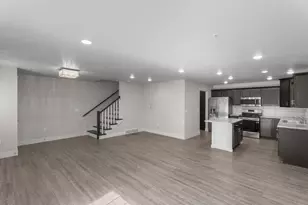 228 S Jackson St, Green Bay, WI 54301 - Photo 10