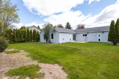 2140 Deer Prairie Drive, Neenah, WI 54956 - Photo 20