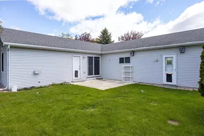 2140 Deer Prairie Drive, Neenah, WI 54956 - Photo 18