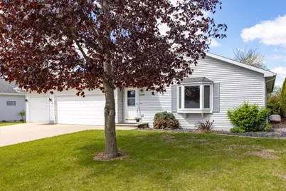 2140 Deer Prairie Drive, Neenah, WI 54956 - Photo 2