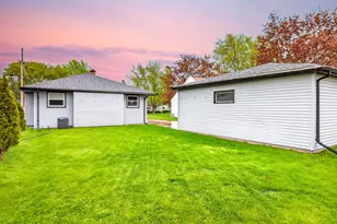 738 London St, Menasha, WI 54952 - Photo 40