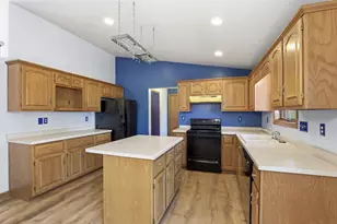 W2944 Northbrook Ct, Appleton, WI 54915 - Photo 8
