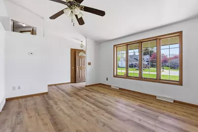 W2944 Northbrook Court, Appleton, WI 54915 - Photo 12