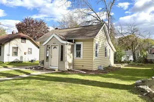 829 W Grant St, Appleton, WI 54914 - Photo 2