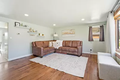 1204 St Agnes Drive, Green Bay, WI 54304 - Photo 4