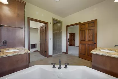 334 Whispering Creek Court, Green Bay, WI 54303 - Photo 22