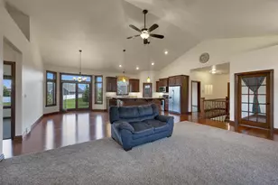 334 Whispering Creek Ct, Green Bay, WI 54303 - Photo 6