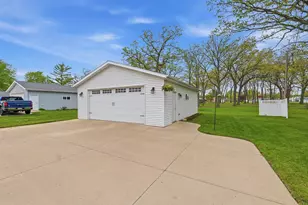 136 Clinton St, North Fond du Lac, WI 54937 - Photo 24