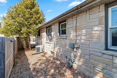 3002 Prairie Street, Two Rivers, WI 54241 - Photo 38