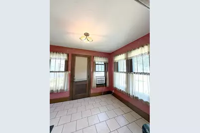 215 Madison Street, Brillion, WI 54110 - Photo 14
